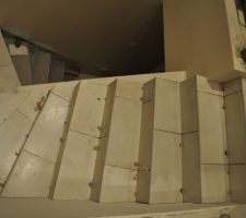 Manque 4 marches et c'est finit !!