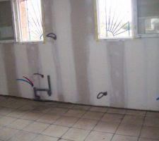 Dessous les fen&ecirc;tre cuisine cellier