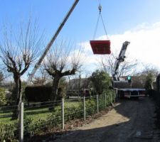 Déchargement des murs sur le terrain