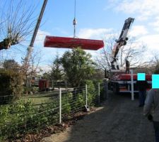 Déchargement des murs sur le terrain