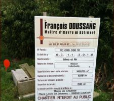 Enfin Le panneau ! le premier était provisoire, là c'est déja plus PRO...