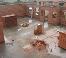 Vue g&eacute;n&eacute;rale de l'interieur de la batisse