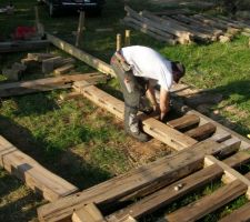Mon homme a taillé chaque bout de bois un par un