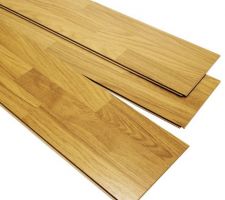 Le parquet qui sera dans la chambre du bébé.
Pas chère et il est plus joli en vrai!