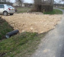 Busage de l'entr&eacute;e du terrain d'environs 11m.