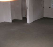 Réalisation des chappes après isolation projetée