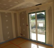 Isolation doubl&eacute;e. Une des 5 chambres.