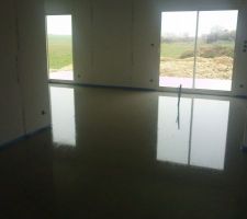 Chape liquide juste coul&eacute;e