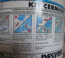 Kit d'&eacute;tanch&eacute;it&eacute; pour les murs de la douche