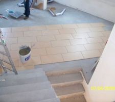 Carrelage salle de jeux, vue prise de l'&eacute;tage des chambres