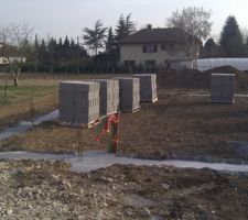 Fondation cot&eacute; garage