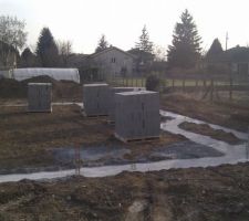 Fondation cot&eacute; entr&eacute;e avec vue sur la cuisine ;)