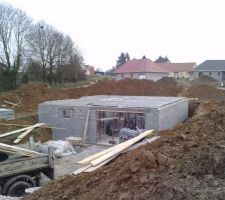 Mise en place du plancher hourdis b&eacute;ton