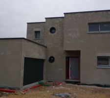 Facade avant avec sous couche