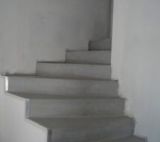 Escalier béton ciré