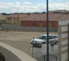 1969 ... Armstrong ... vous voyez ce que je veux dire ?

On a d&eacute;croch&eacute; la lune !

Va y avoir du boulot pour en faire un jardin d'Eden !