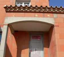 Plafond en pvc du porche d'entr&eacute;e