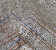 Comment &eacute;conomiser de la ferraille
une fois coul&eacute; on ne voit rien cot&eacute; solidit&eacute; par contre &ccedil;a craint