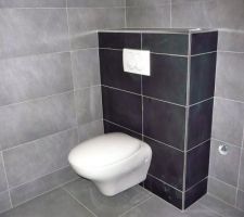 Toilette de la salle de bain du haut