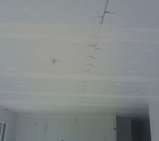 DEBUT DES BANDES DE PLAFOND
