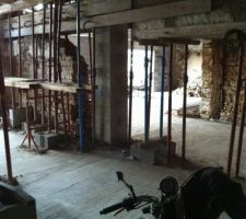 "une foret d'étais"