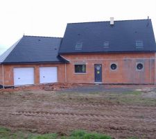 La grue a &eacute;t&eacute; enlev&eacute; cet apr&egrave;s midi.