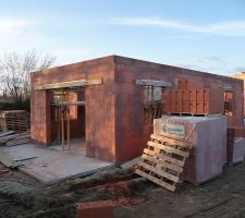 Fin rdc, pose des planelles de rive