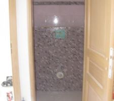 Toilettes de l'&eacute;tage