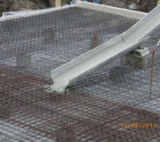 Le radier en cours de coulage