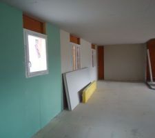 Debut de l'isolation, le placo a commen&ccedil;&eacute; !