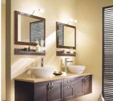 Salle de bain parents : modele CAP de chez mobalpa