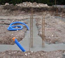 Fondations coulees avec ferraillage
