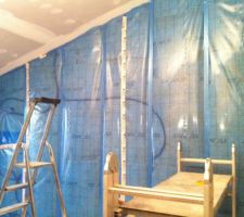 Membrane car pas de pare vapeur sur les laines en 200 de chez isover (isoconfort 35)