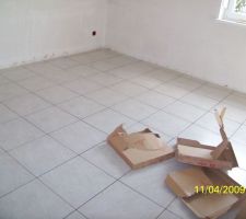 Pose du carrelage dans notre chambre