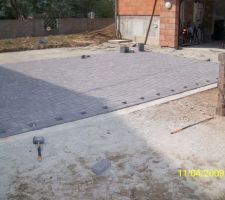 Le pavage devant le garage