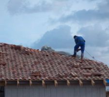 Découpe des tuiles d'arretier