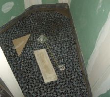 Faiences de la douche Italienne en cours de finition