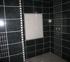 Douche finie d'&ecirc;tre carrel&eacute;e