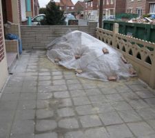 Du coup je l'ai d&eacute;plac&eacute; la avec mes petit bras et je l'ai proteg&eacute;