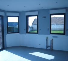 &ccedil;&agrave; y est nous sommes habitu&eacute;s au gris....mais 1&egrave;re constatation: les menuiseries anthracie