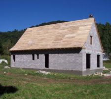 Volige finie, vue arrière de la maison