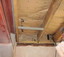 Essai pour les fourrures du plafond dans le salon... peu concluant
