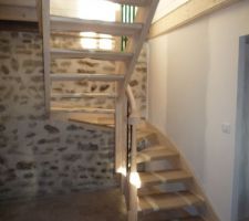 Ah mon escalier tel que je l'ai dessine!! Yes!!