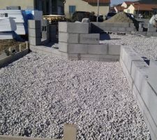 Vue sur notre terrasse qui se sera dall&eacute; d'origine. Au moins, ma femme ne r&acirc;lera pas &agrave; cause de la terre qu'on aurait pu rentrer dans la maison :D