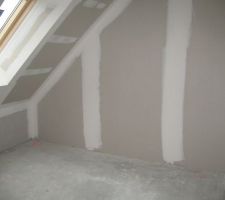 Une chambre &agrave; l'&eacute;tage