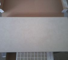 Sol du hall couloir d&eacute;gagement en 30X60 gr&egrave;s c&eacute;rame m&ecirc;me gamme que la cuisine