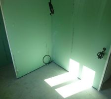 SDB emplacement baignoire d'angle