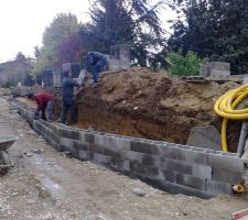 Montage du mur de sout&egrave;nement droit