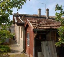 Vues des annexes en prolongement du b&acirc;timent principal