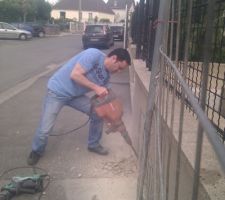 On passe aux choses s&eacute;rieuses, le marteau piqueur